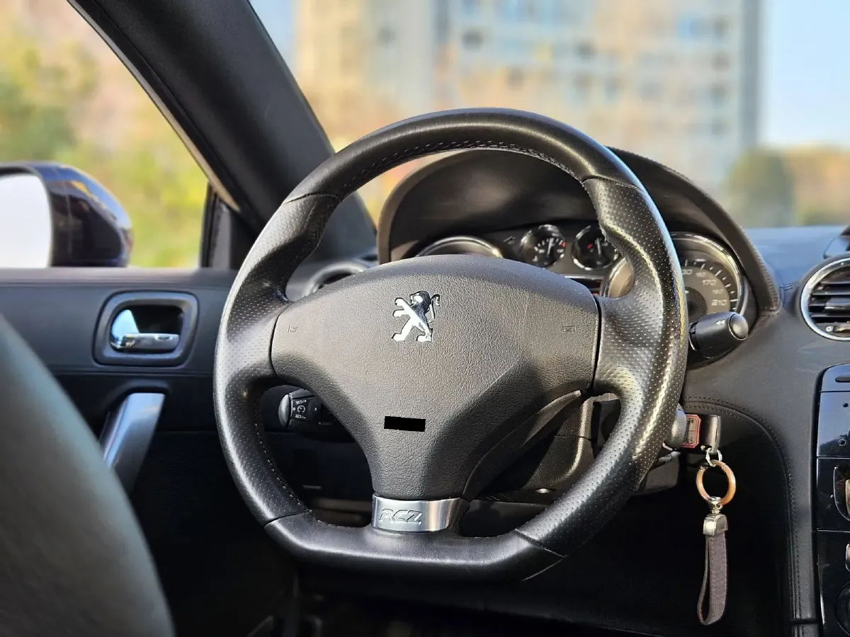 2011 Peugeot RCZ 1.6T 156HP L4 6AT,autocango,china used car exporter,china ev exporter,chinese used car exporter,chinese used ev exporter