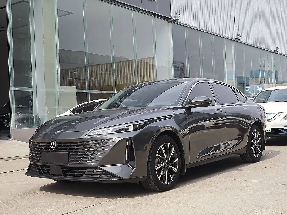 2023 ChangAn Lamore 1.5T 170HP L4 7DCT