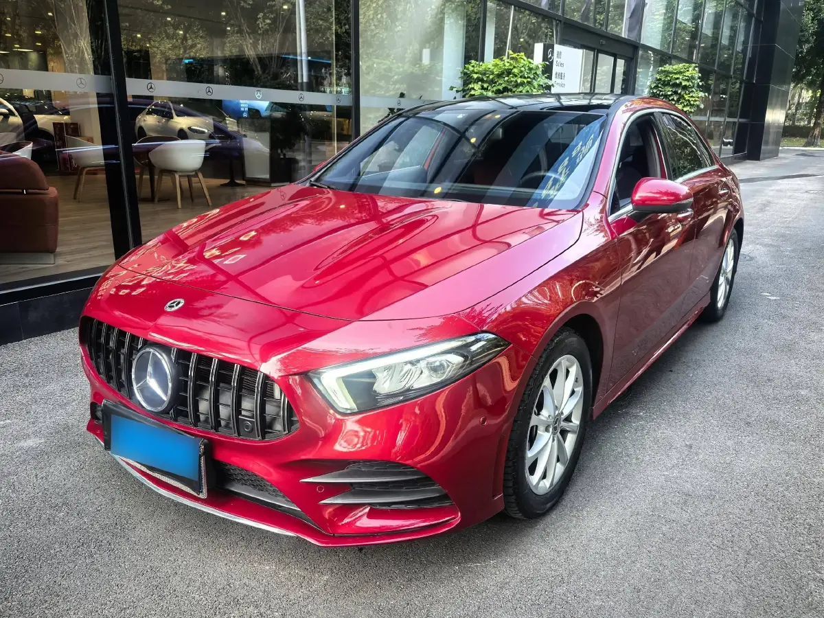 2021 Mercedes-Benz A Class 1.3T 163HP L4 7DCT