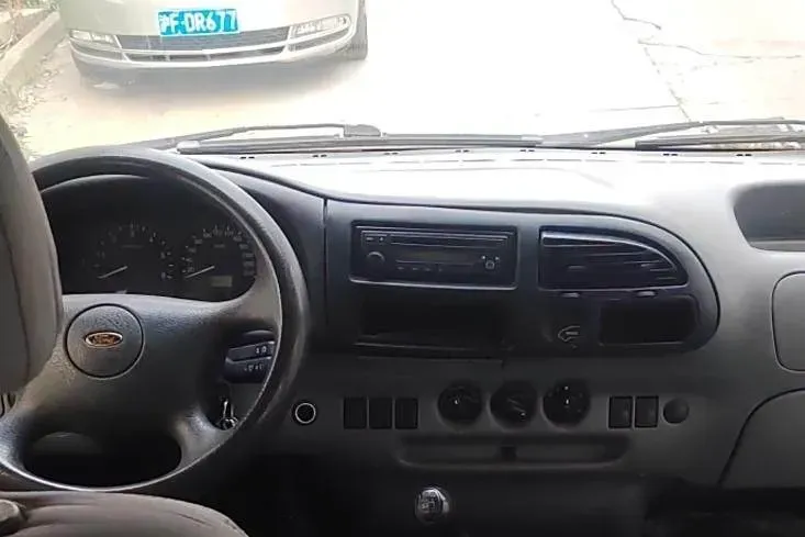 2009 Ford Classic Transit 2.8T 102HP L4 5MT,autocango,china used car exporter,china ev exporter,chinese used car exporter,chinese used ev exporter