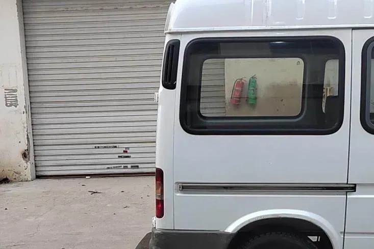 2009 Ford Classic Transit 2.8T 102HP L4 5MT,autocango,china used car exporter,china ev exporter,chinese used car exporter,chinese used ev exporter