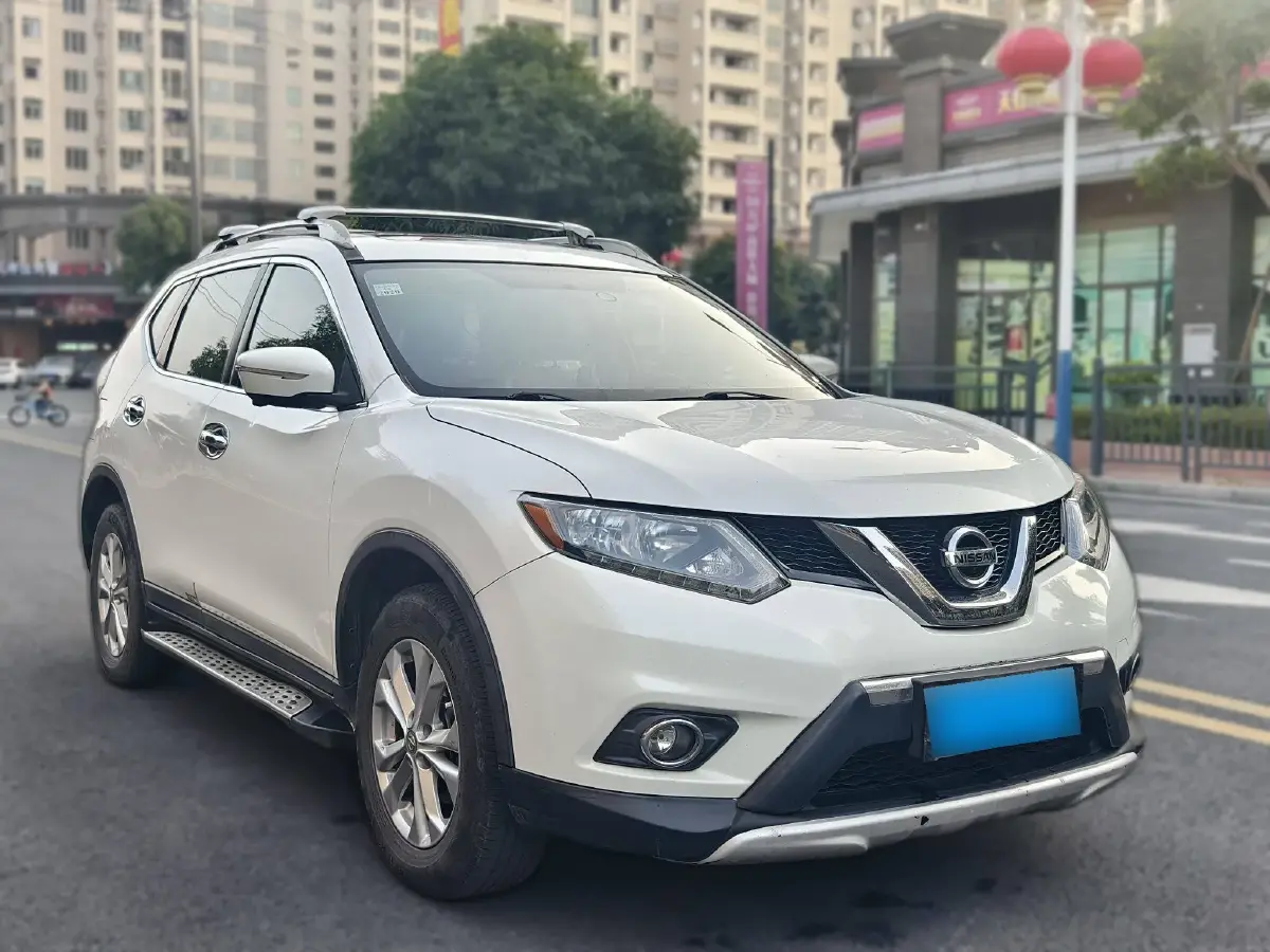 2014 Nissan X-Trail 2.5L 186HP L4 CVT