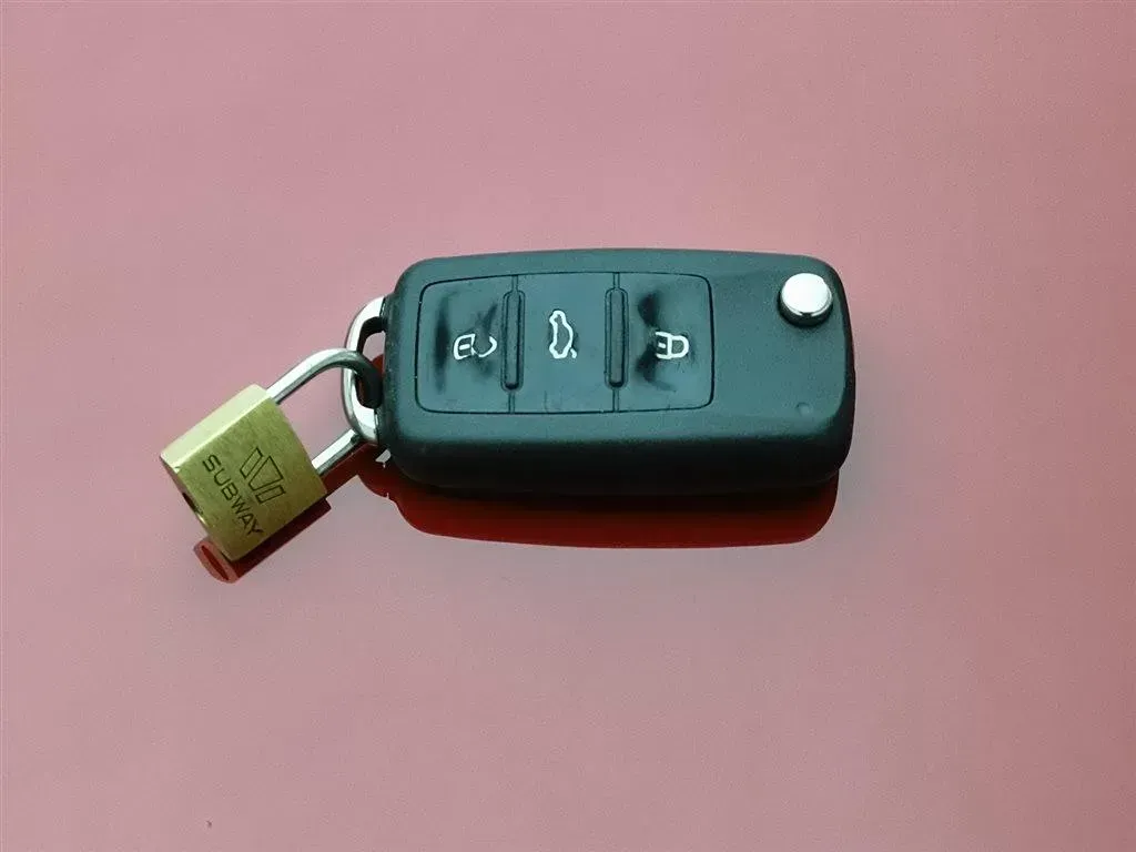 2011 Volkswagen Eos 2.0T 211HP L4 6DCT,autocango,china used car exporter,china ev exporter,chinese used car exporter,chinese used ev exporter