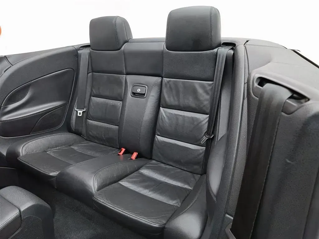 2011 Volkswagen Eos 2.0T 211HP L4 6DCT,autocango,china used car exporter,china ev exporter,chinese used car exporter,chinese used ev exporter