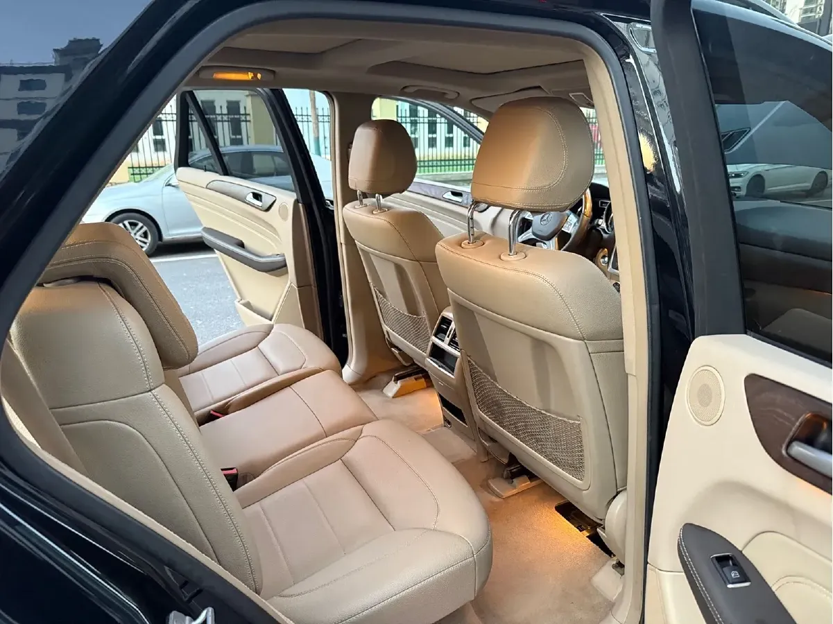 2010 Mercedes-Benz M Class 3.5L 272HP V6 7AT,autocango,china used car exporter,china ev exporter,chinese used car exporter,chinese used ev exporter