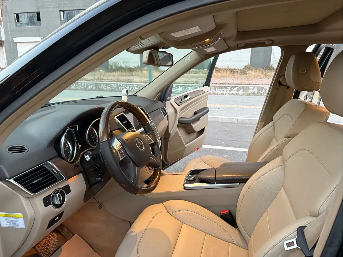 2010 Mercedes-Benz M Class 3.5L 272HP V6 7AT,autocango,china used car exporter,china ev exporter,chinese used car exporter,chinese used ev exporter