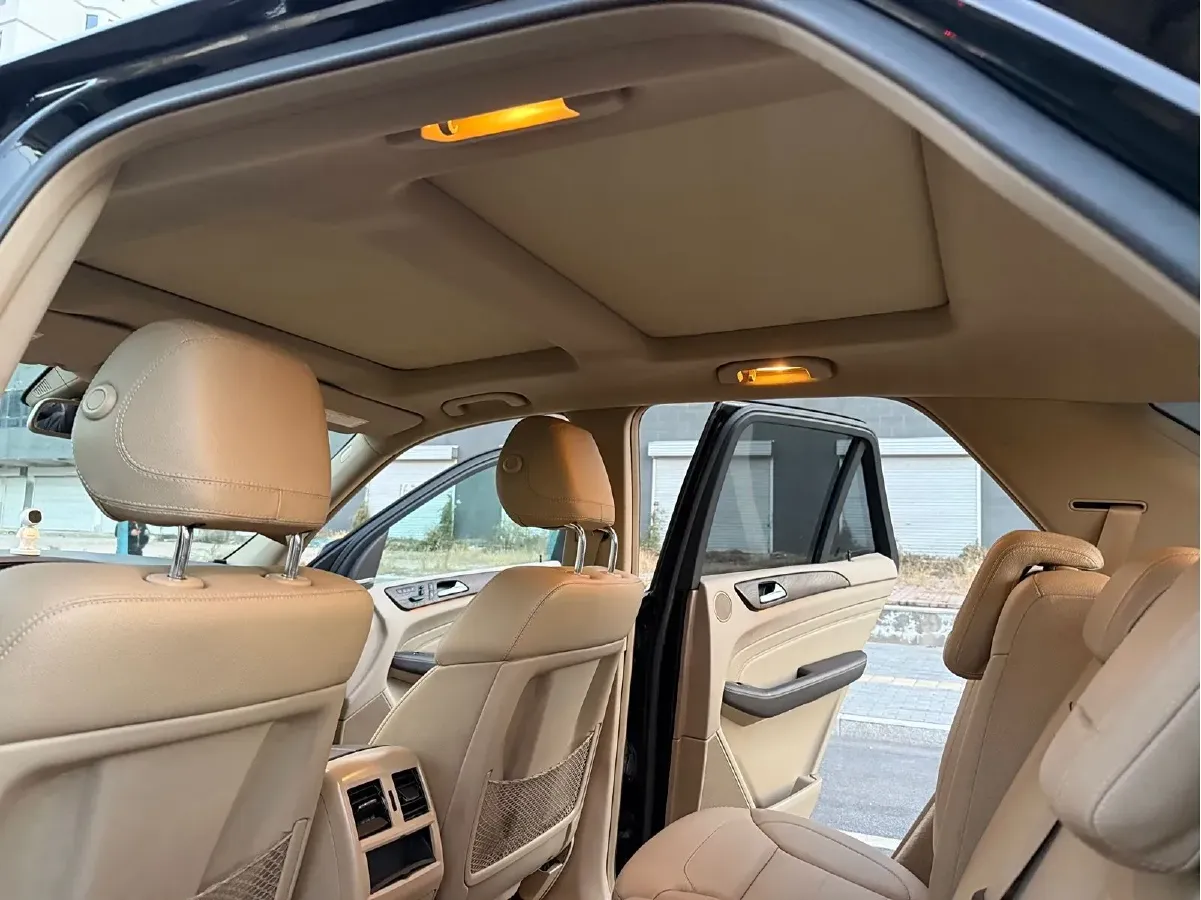 2010 Mercedes-Benz M Class 3.5L 272HP V6 7AT,autocango,china used car exporter,china ev exporter,chinese used car exporter,chinese used ev exporter