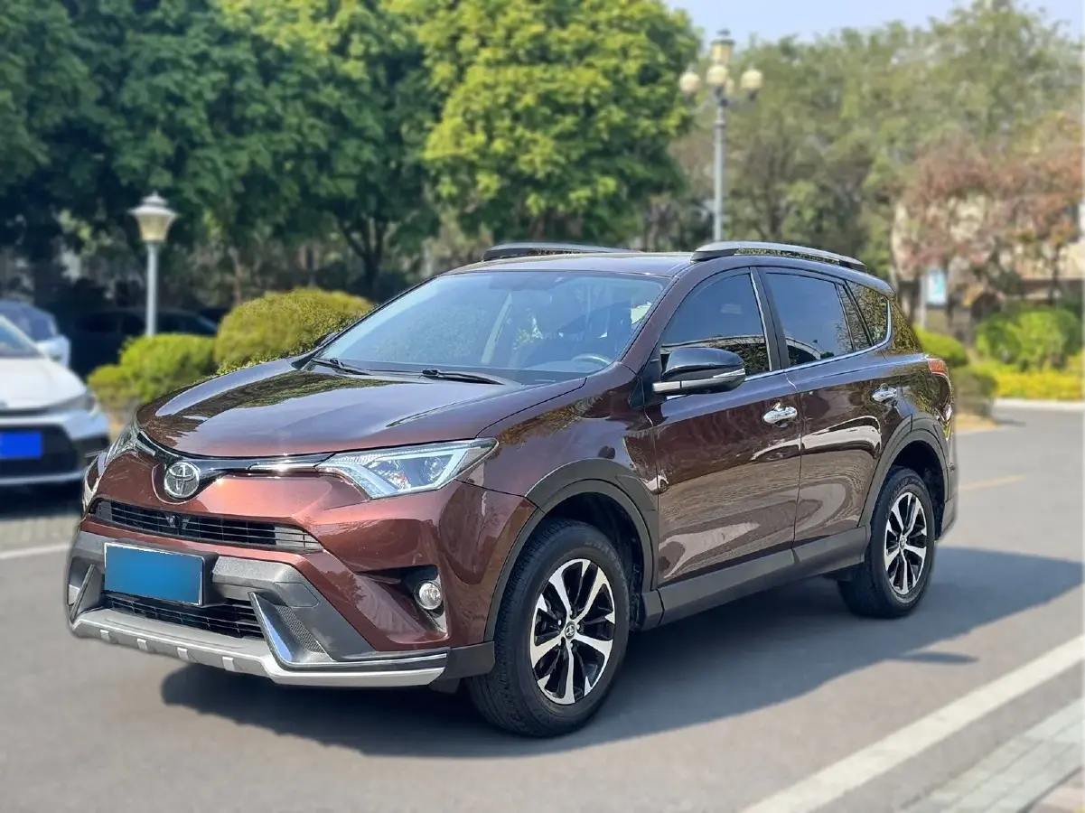 2018 Toyota RAV4 2.0L 151HP L4 CVT
