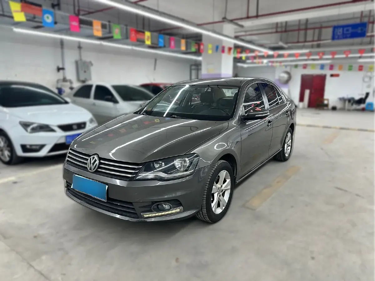 2013 Volkswagen Bora 1.6L 105HP L4 6AT
