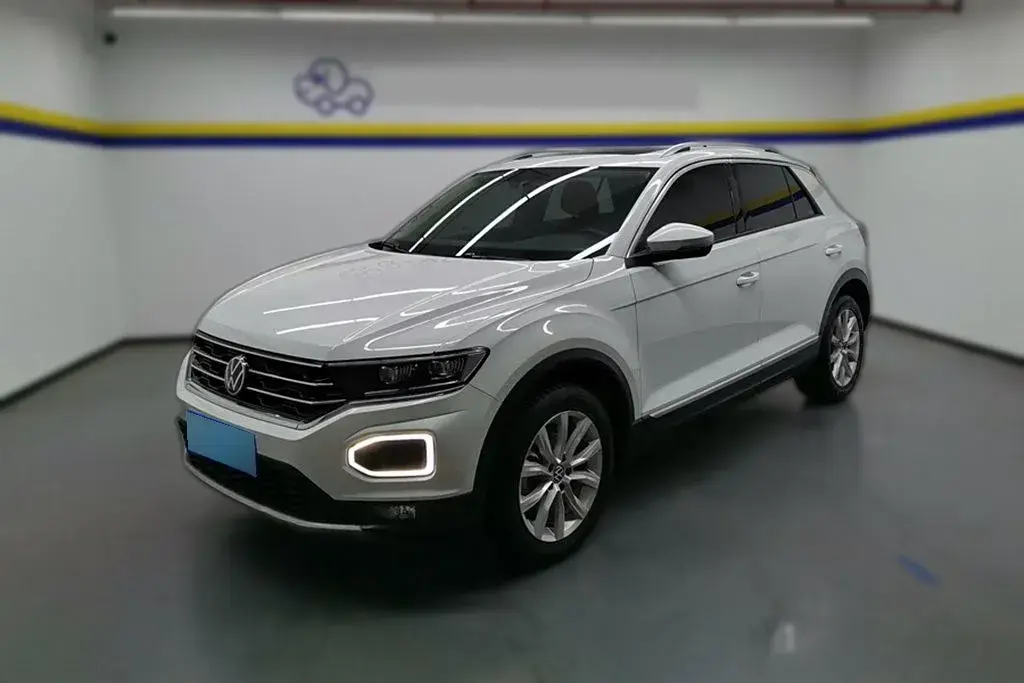 2021 Volkswagen T-Roc 1.4T 150HP L4 7DCT