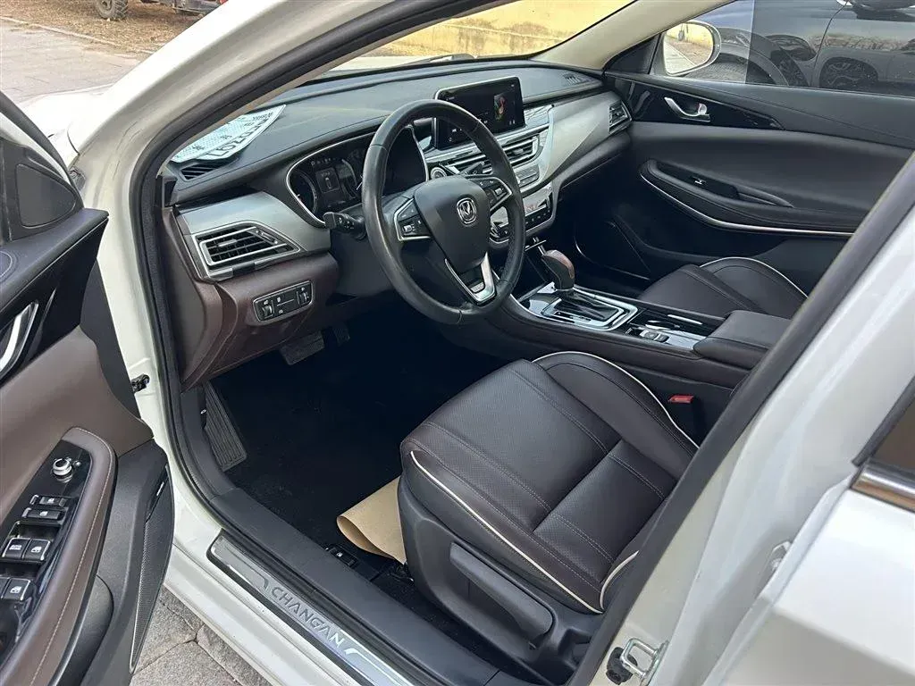 2017 ChangAn Raeton 1.5T 170HP L4 6AT,autocango,china used car exporter,china ev exporter,chinese used car exporter,chinese used ev exporter