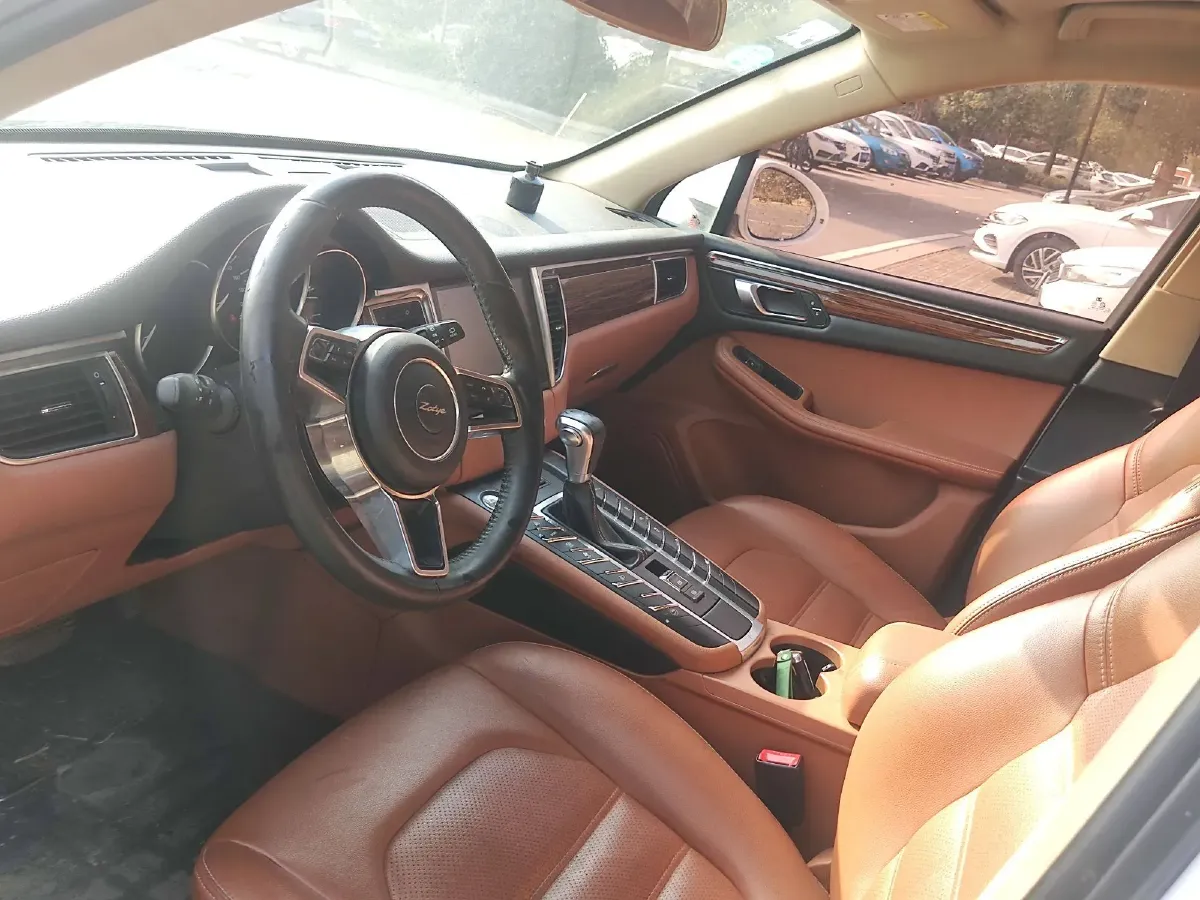 2017 Zotye SR9 2.0T 190HP L4 6DCT,autocango,china used car exporter,china ev exporter,chinese used car exporter,chinese used ev exporter