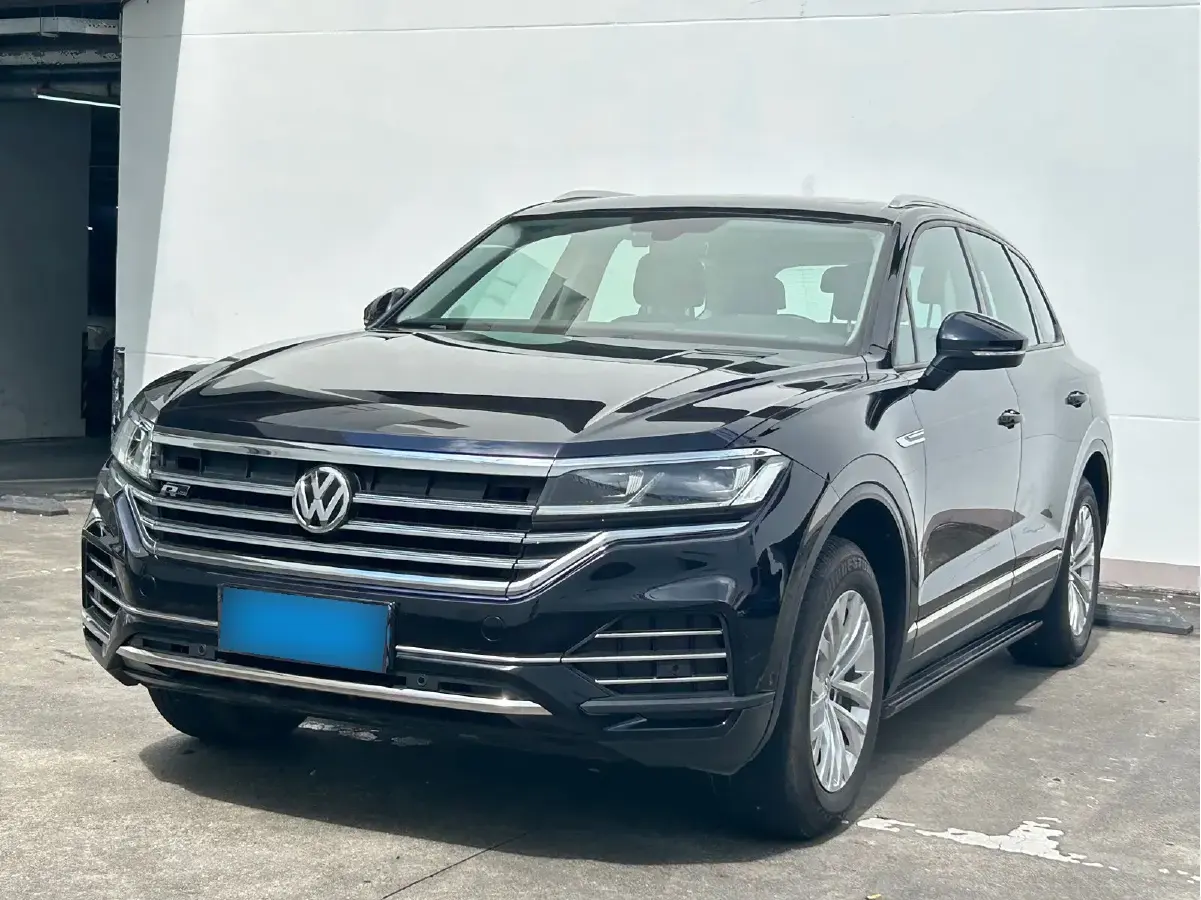 2019 Volkswagen Touareg 2.0T 252HP L4 8AT