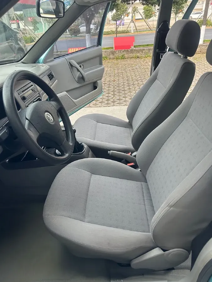 2005 Volkswagen Santana Vista 1.8L 101HP L4 5MT,autocango,china used car exporter,china ev exporter,chinese used car exporter,chinese used ev exporter