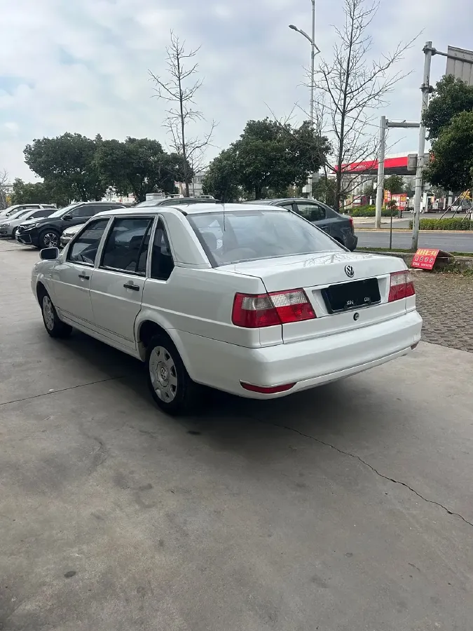 2005 Volkswagen Santana Vista 1.8L 101HP L4 5MT,autocango,china used car exporter,china ev exporter,chinese used car exporter,chinese used ev exporter