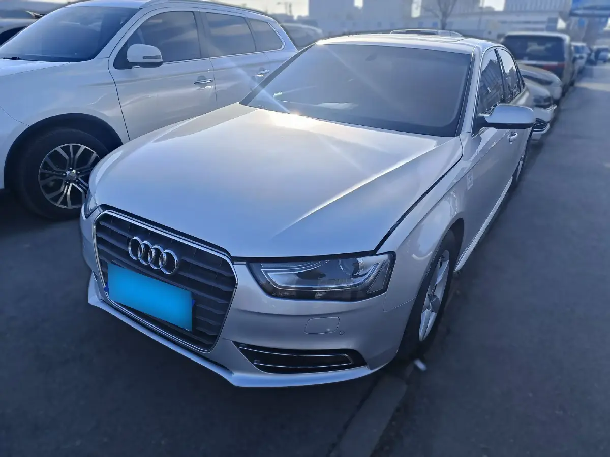 2015 Audi A4L 2.0T 180HP L4 CVT
