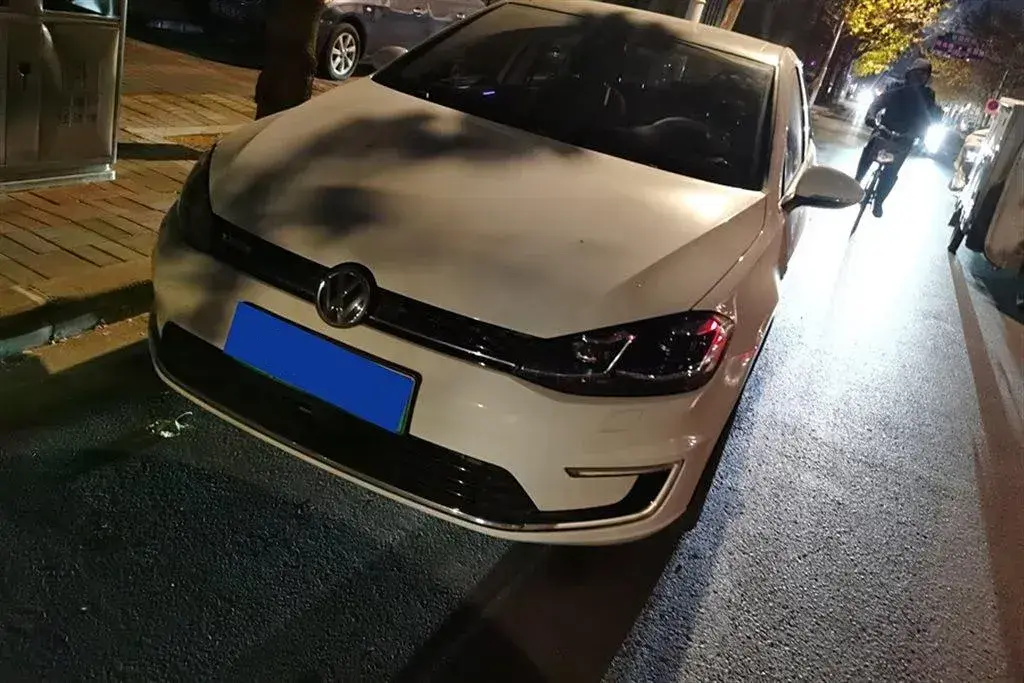 2020 Volkswagen Golf BEV 40KWH