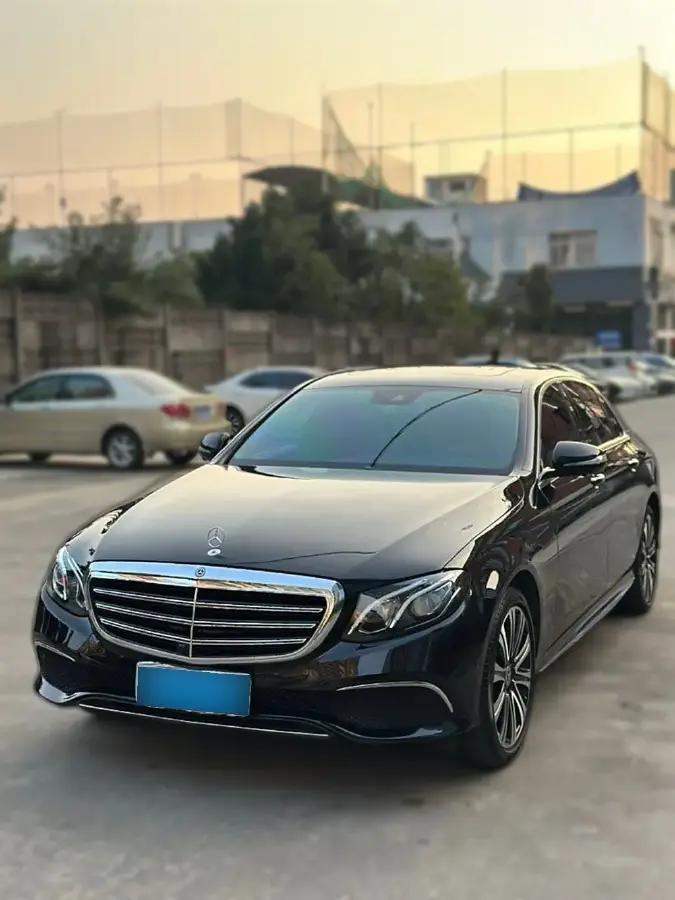 2016 Mercedes-Benz E Class 2.0T 245HP L4 9AT