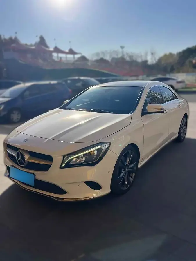 2017 Mercedes-Benz CLA Class 1.6T 156HP L4 7DCT