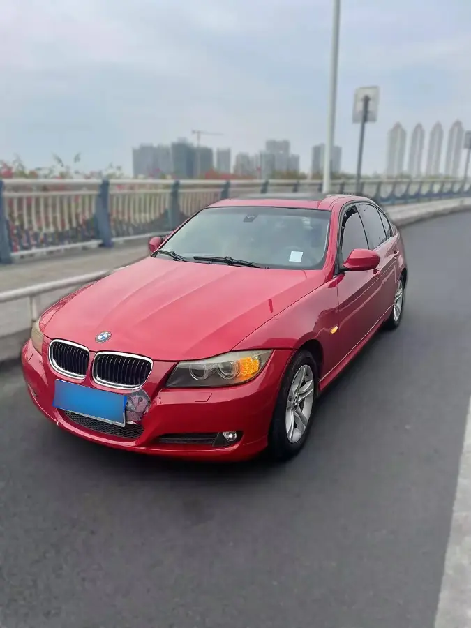 2009 BMW 3 Series 2.0L 152HP L4 6AT