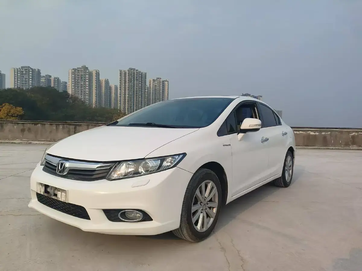 2013 Honda Civic 1.8L 141HP L4 5AT