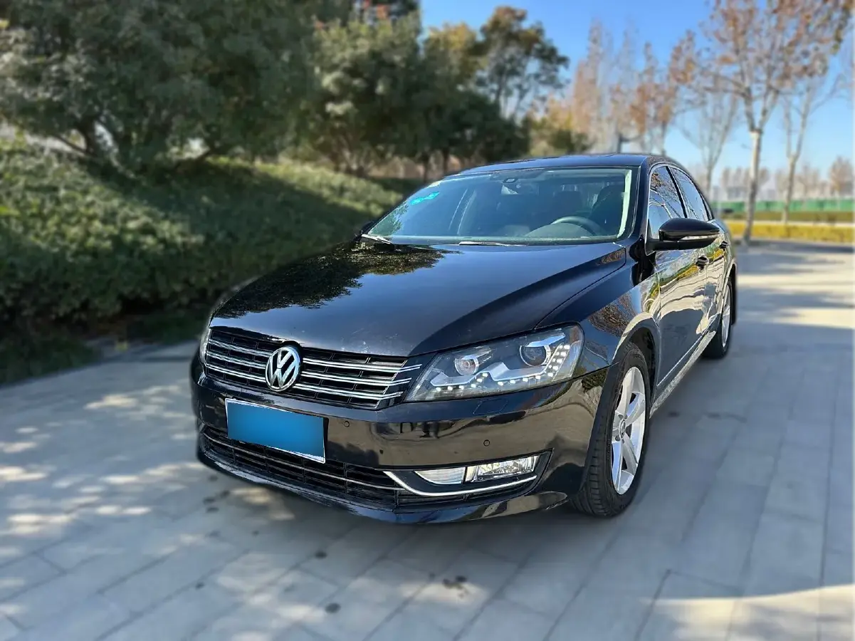 2014 Volkswagen Passat 1.8T 160HP L4 7DCT