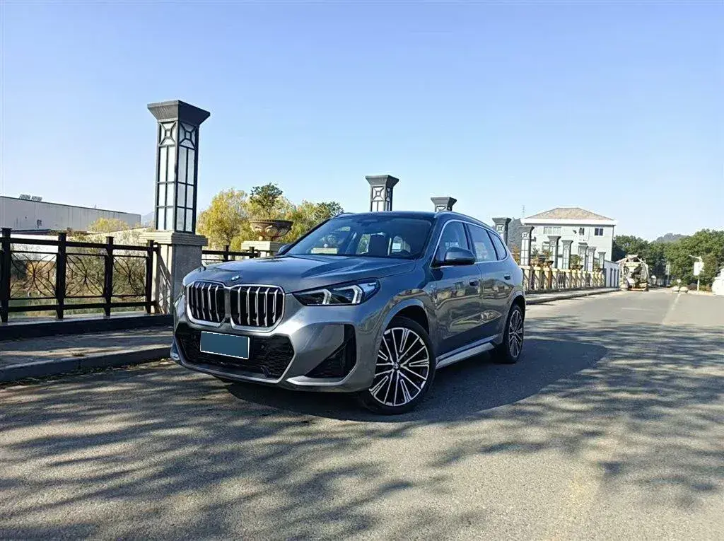 2023 BMW X1 2.0T 204HP L4 7DCT