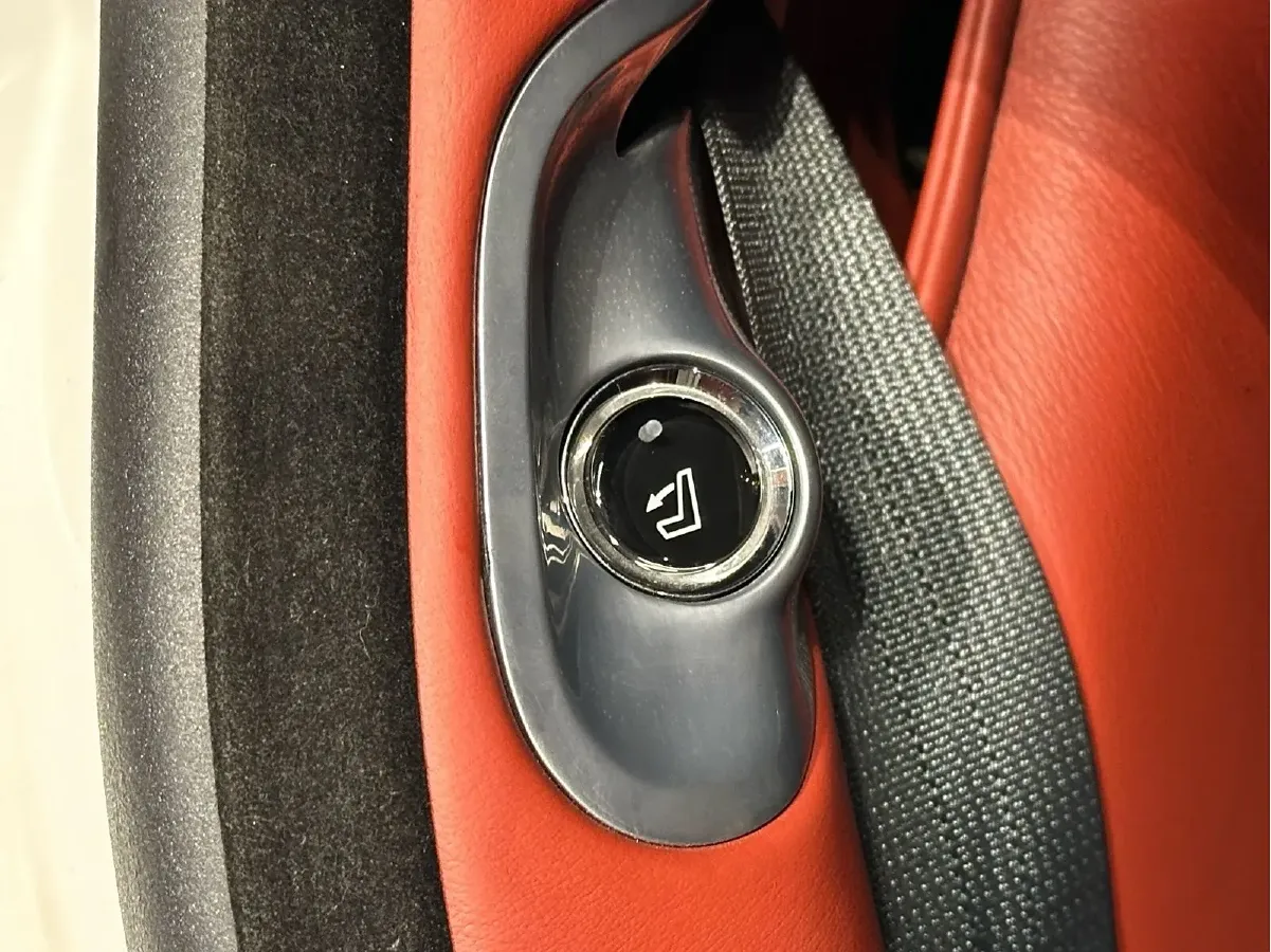 2014 Aston Martin Rapide 6.0L 558HP V12 6AT,autocango,china used car exporter,china ev exporter,chinese used car exporter,chinese used ev exporter