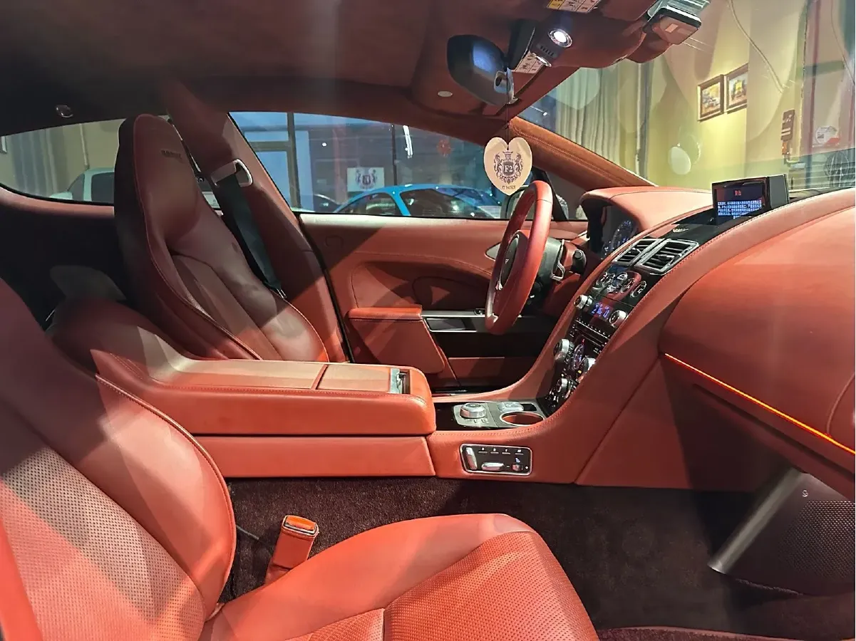 2014 Aston Martin Rapide 6.0L 558HP V12 6AT,autocango,china used car exporter,china ev exporter,chinese used car exporter,chinese used ev exporter