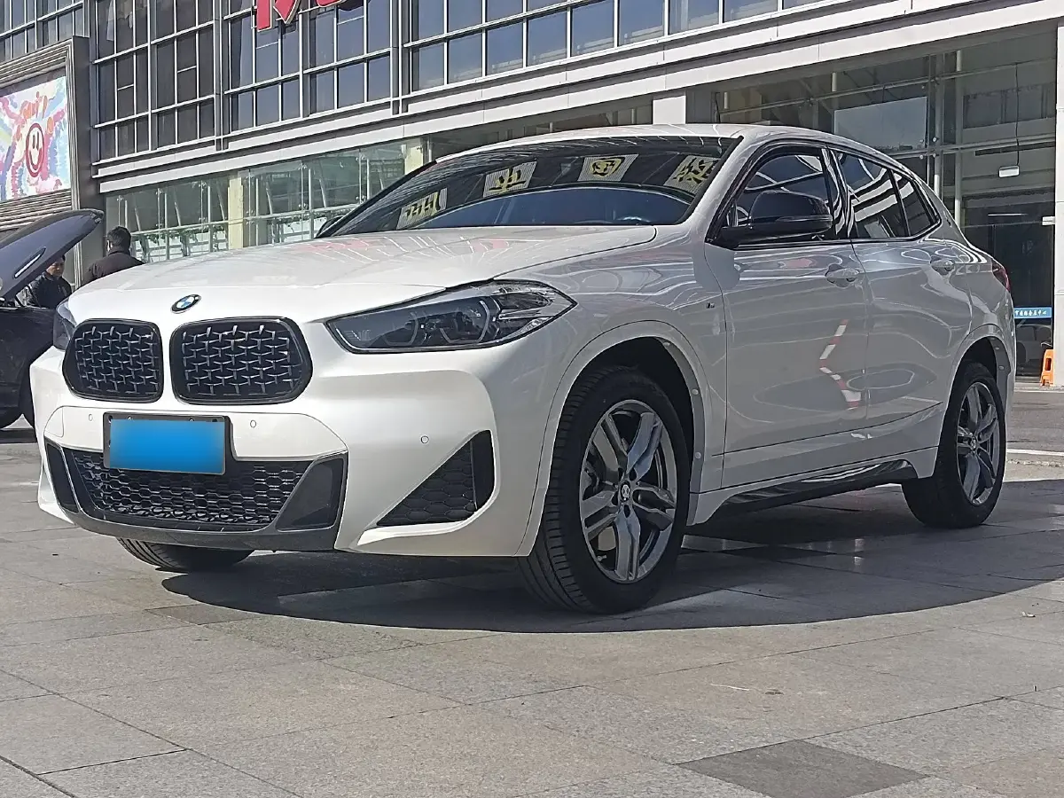 2022 BMW X2 2.0T 192HP L4 7DCT