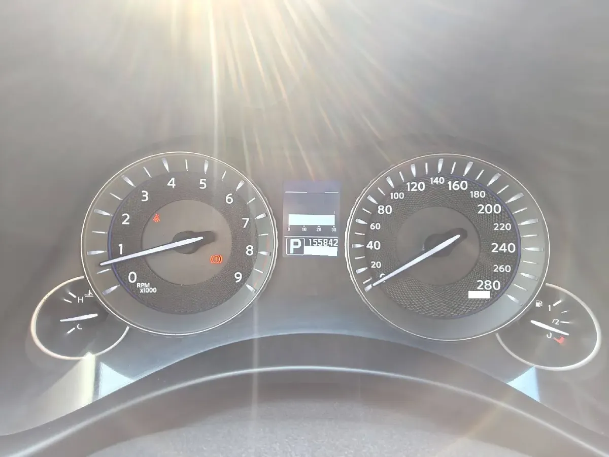 2013 Infiniti Q70 2.5L 235HP V6 7AT,autocango,china used car exporter,china ev exporter,chinese used car exporter,chinese used ev exporter