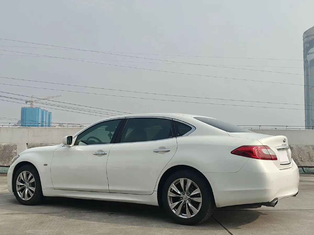 2013 Infiniti Q70 2.5L 235HP V6 7AT,autocango,china used car exporter,china ev exporter,chinese used car exporter,chinese used ev exporter