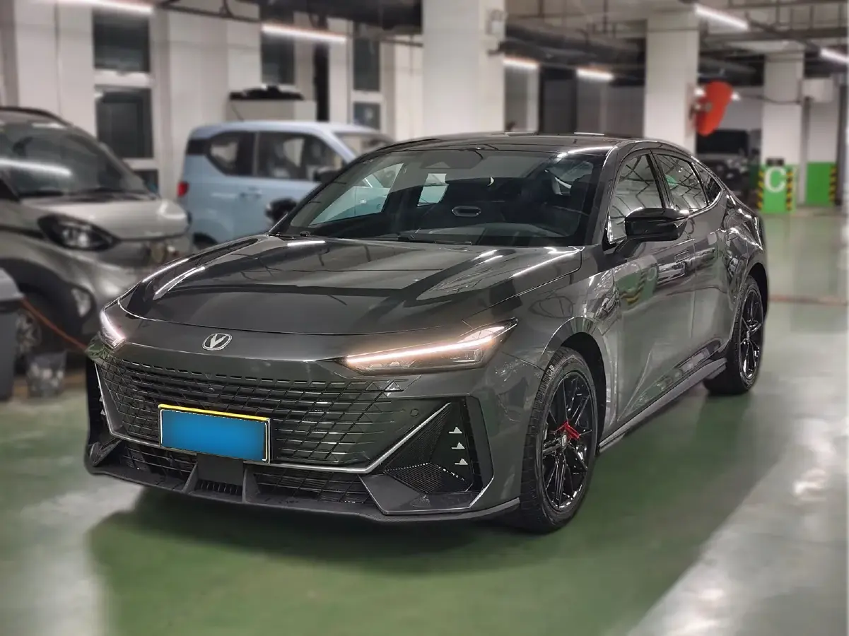 2022 ChangAn UNI-V 1.5T 188HP L4 7DCT