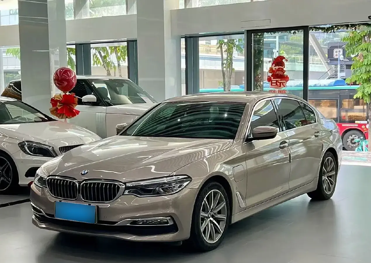 2018 BMW 5 Series 2.0T 184HP L4 8AT PHEV 13KWH