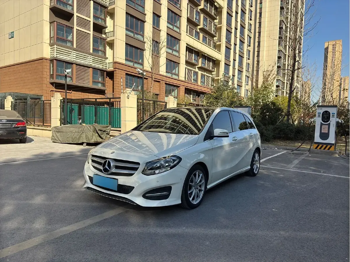 2015 Mercedes-Benz B Class 1.6T 156HP L4 7DCT