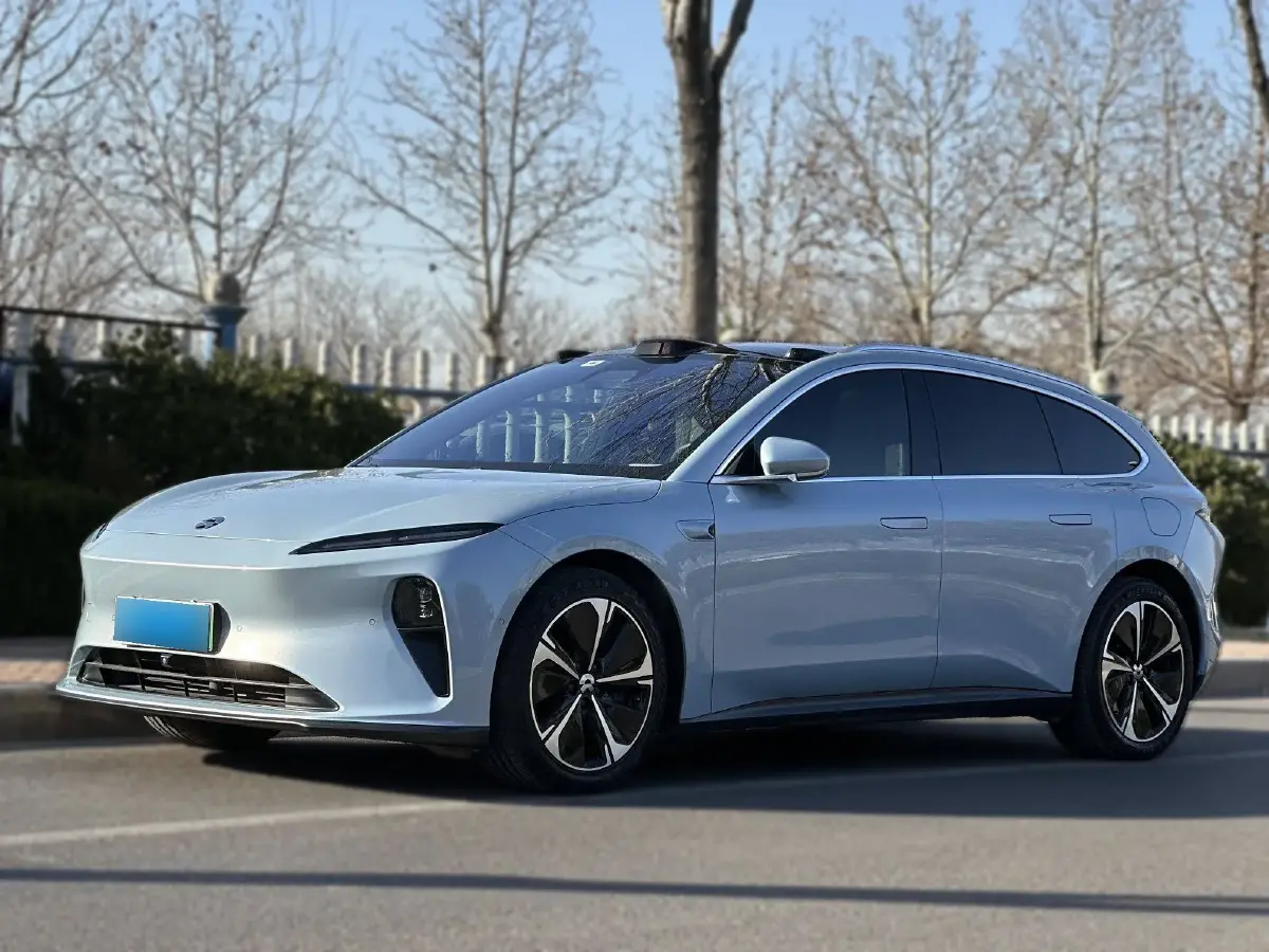 2023 NIO ET5T BEV 75KWH