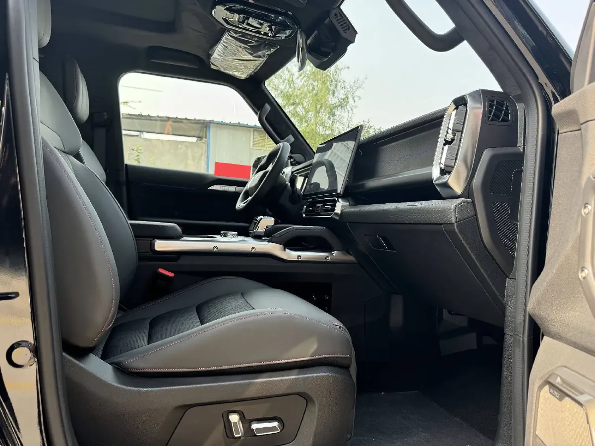 2023 Jetour Traveller 2.0T 254HP L4 7DCT,autocango,china used car exporter,china ev exporter,chinese used car exporter,chinese used ev exporter