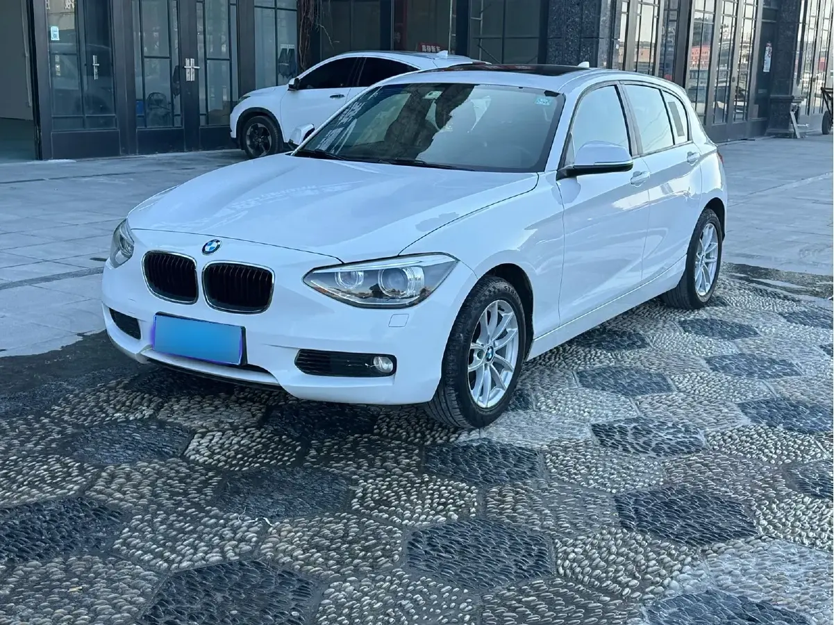 2013 BMW 1 Series 1.6T 170HP L4 8AT