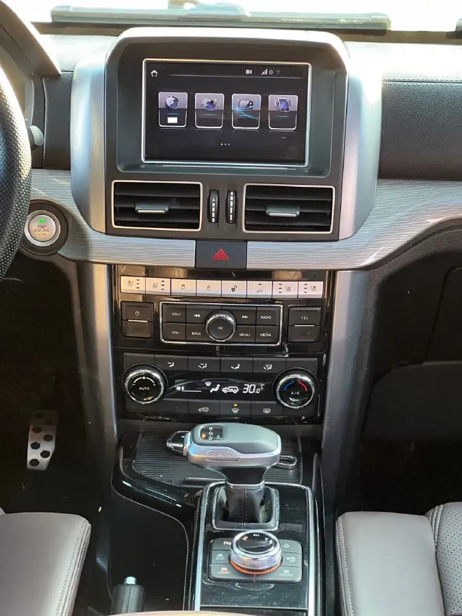 2020 BeiJing BJ80 3.0T 280HP V6 8AT,autocango,china used car exporter,china ev exporter,chinese used car exporter,chinese used ev exporter