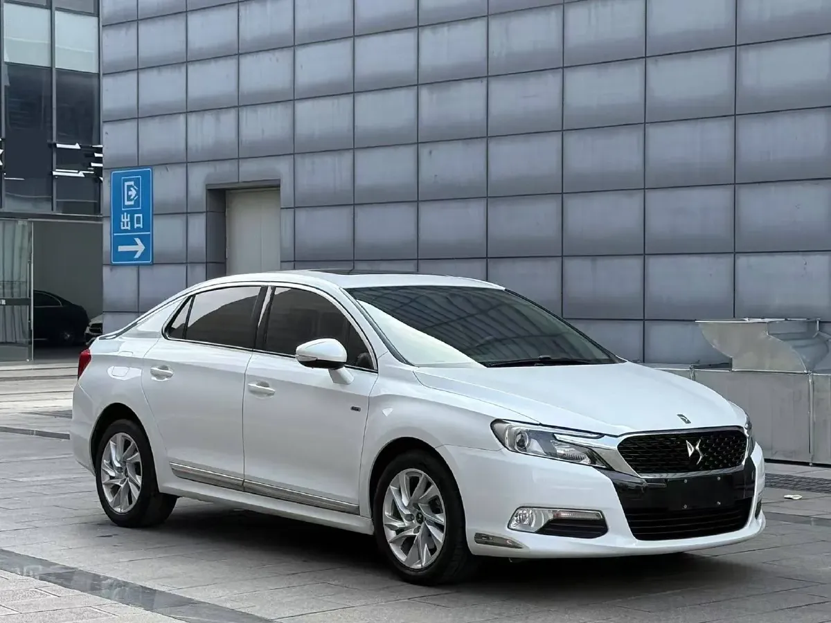 2016 DS 5LS 1.6T 167HP L4 6AT,autocango,china used car exporter,china ev exporter,chinese used car exporter,chinese used ev exporter