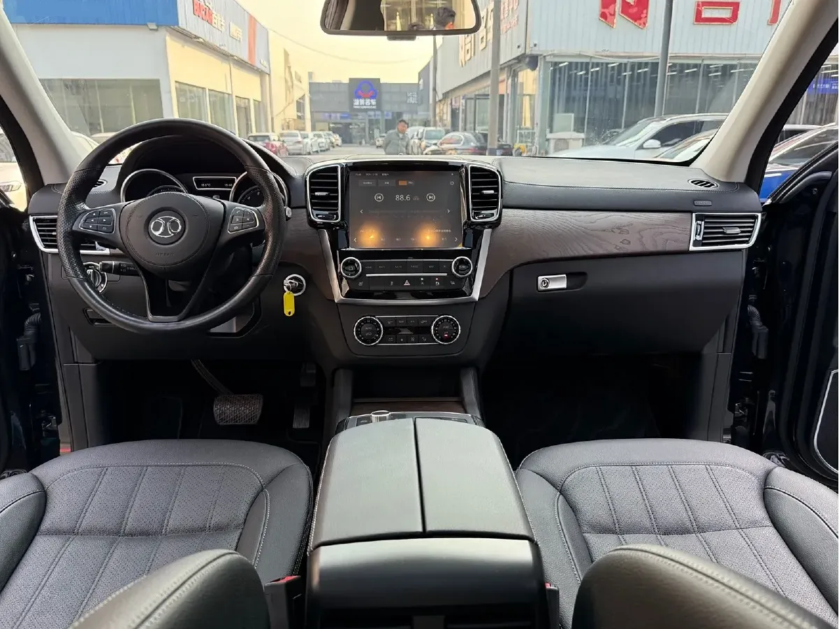 2021 BeiJing BJ90 3.0T 333HP V6 9AT,autocango,china used car exporter,china ev exporter,chinese used car exporter,chinese used ev exporter