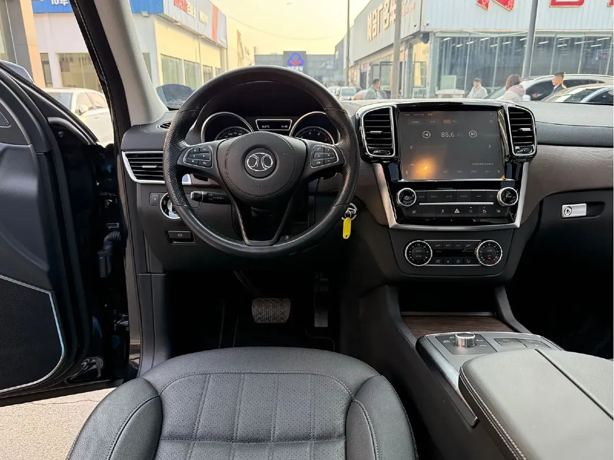 2021 BeiJing BJ90 3.0T 333HP V6 9AT,autocango,china used car exporter,china ev exporter,chinese used car exporter,chinese used ev exporter