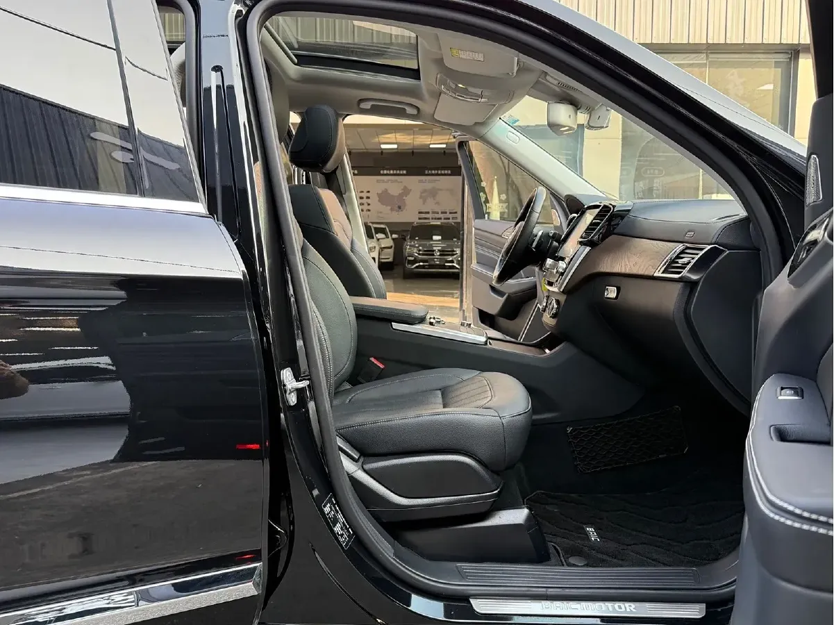 2021 BeiJing BJ90 3.0T 333HP V6 9AT,autocango,china used car exporter,china ev exporter,chinese used car exporter,chinese used ev exporter