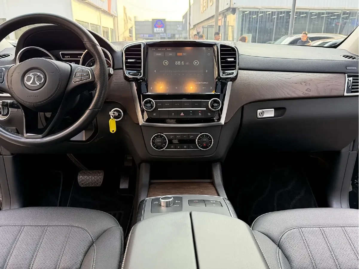 2021 BeiJing BJ90 3.0T 333HP V6 9AT,autocango,china used car exporter,china ev exporter,chinese used car exporter,chinese used ev exporter