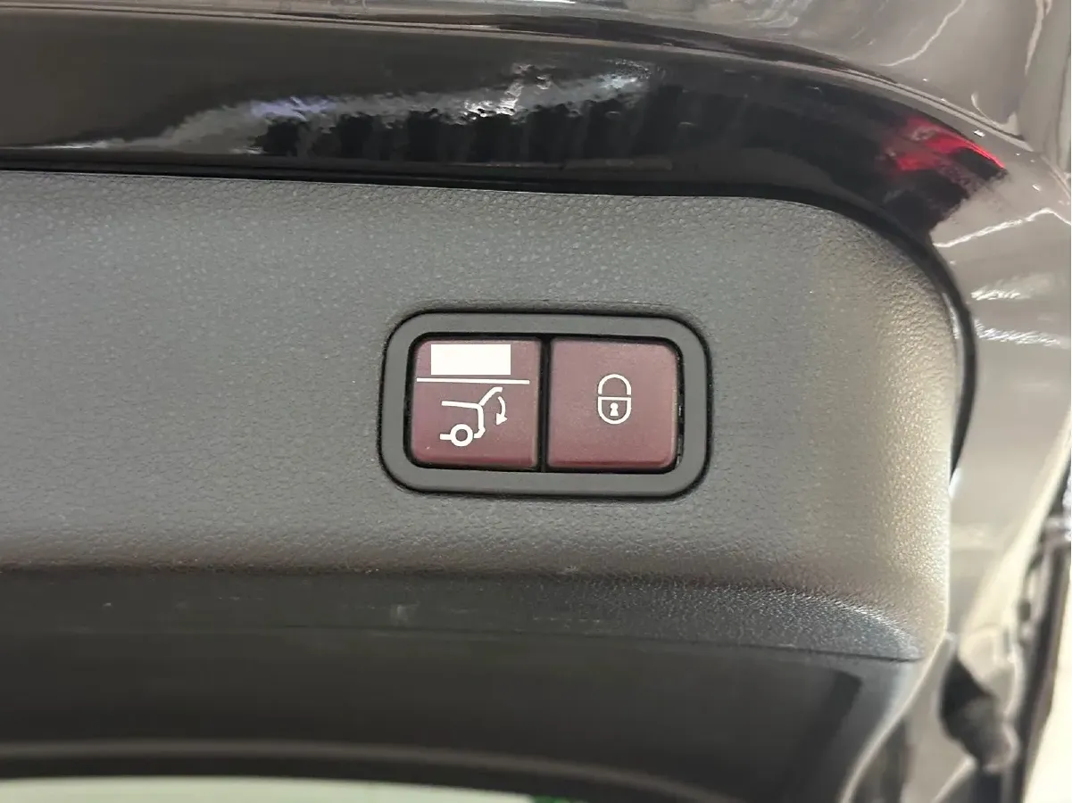 2014 Mercedes-Benz M AMG 5.5T 525HP V8 7AT,autocango,china used car exporter,china ev exporter,chinese used car exporter,chinese used ev exporter