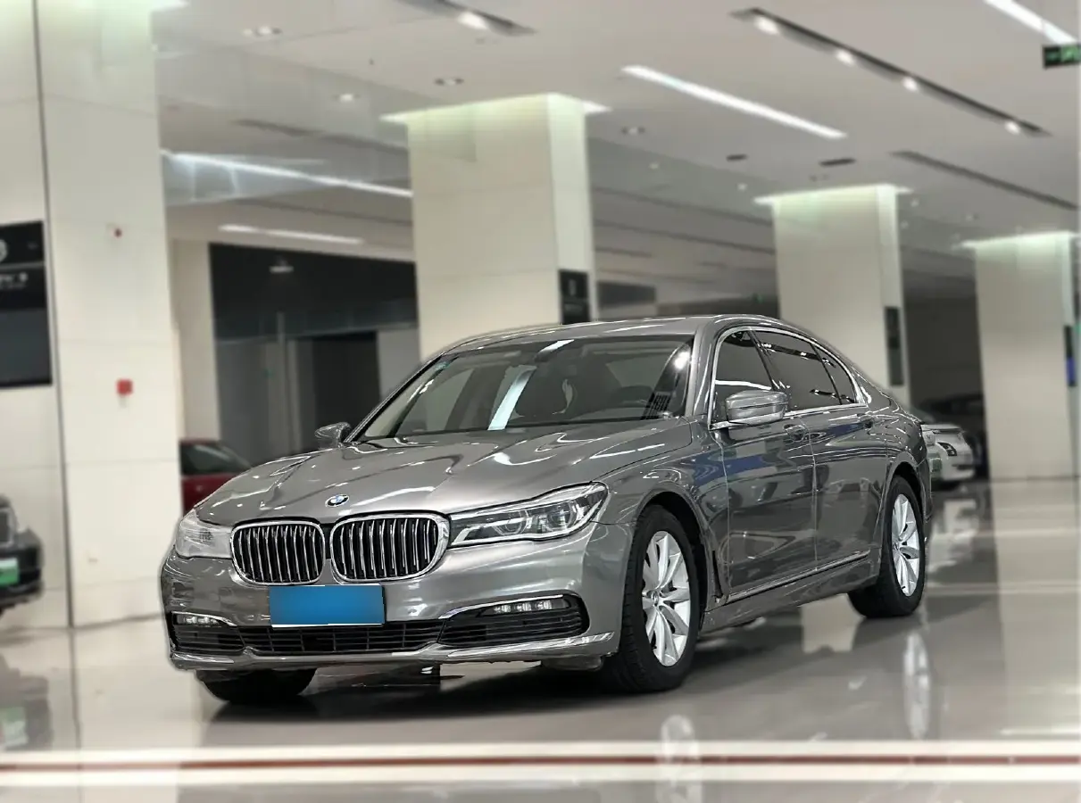 2016 BMW 7 Series 2.0T 258HP L4 8AT