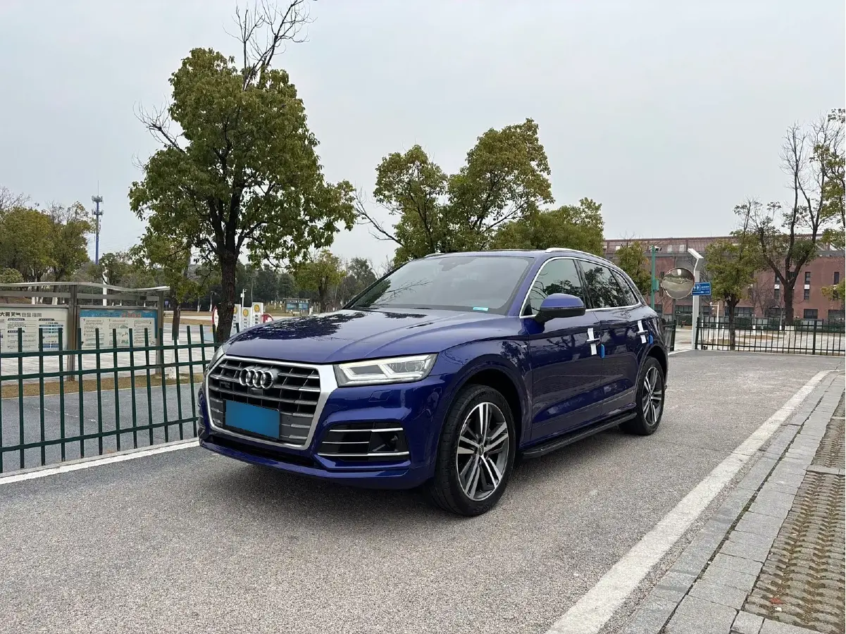 2018 Audi Q5L 2.0T 252HP L4 7DCT