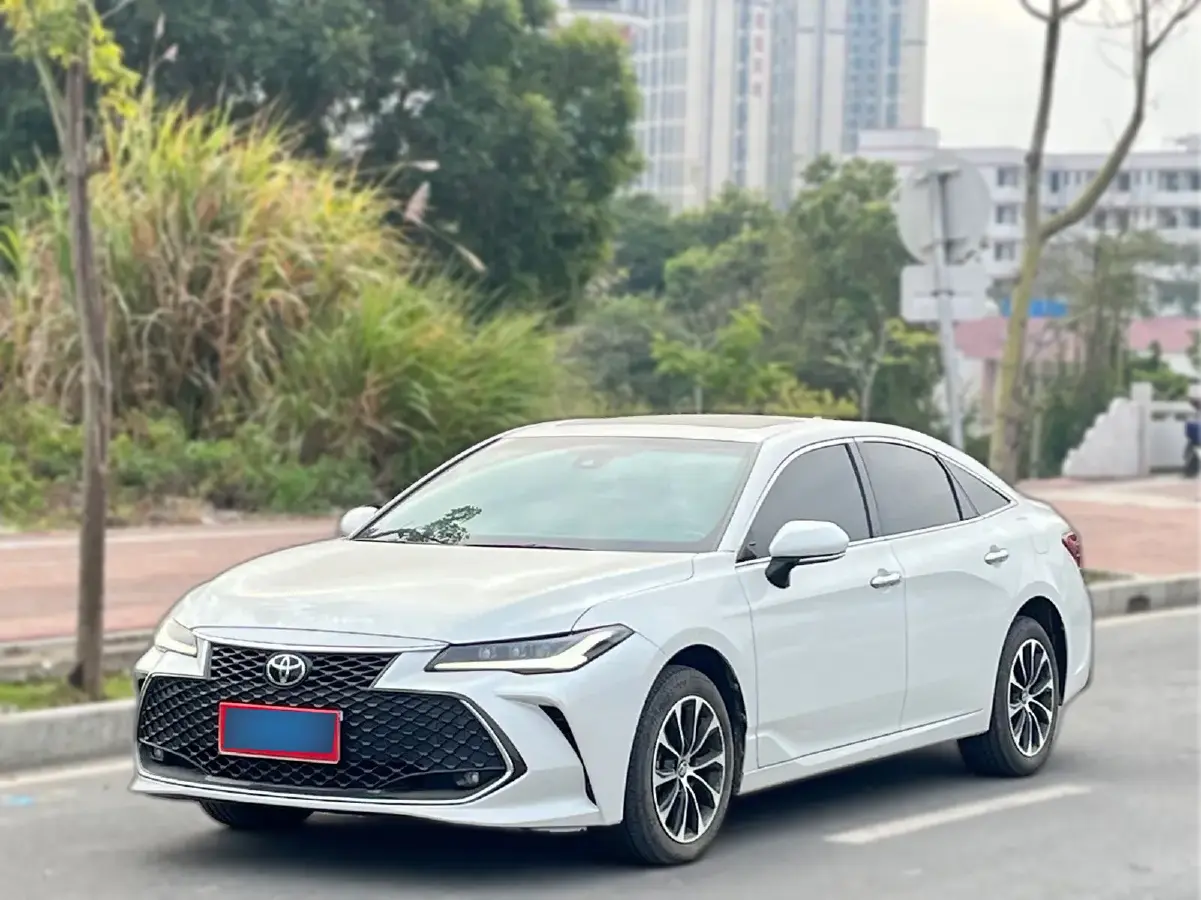 2022 Toyota Avalon 2.5L 209HP L4 8AT