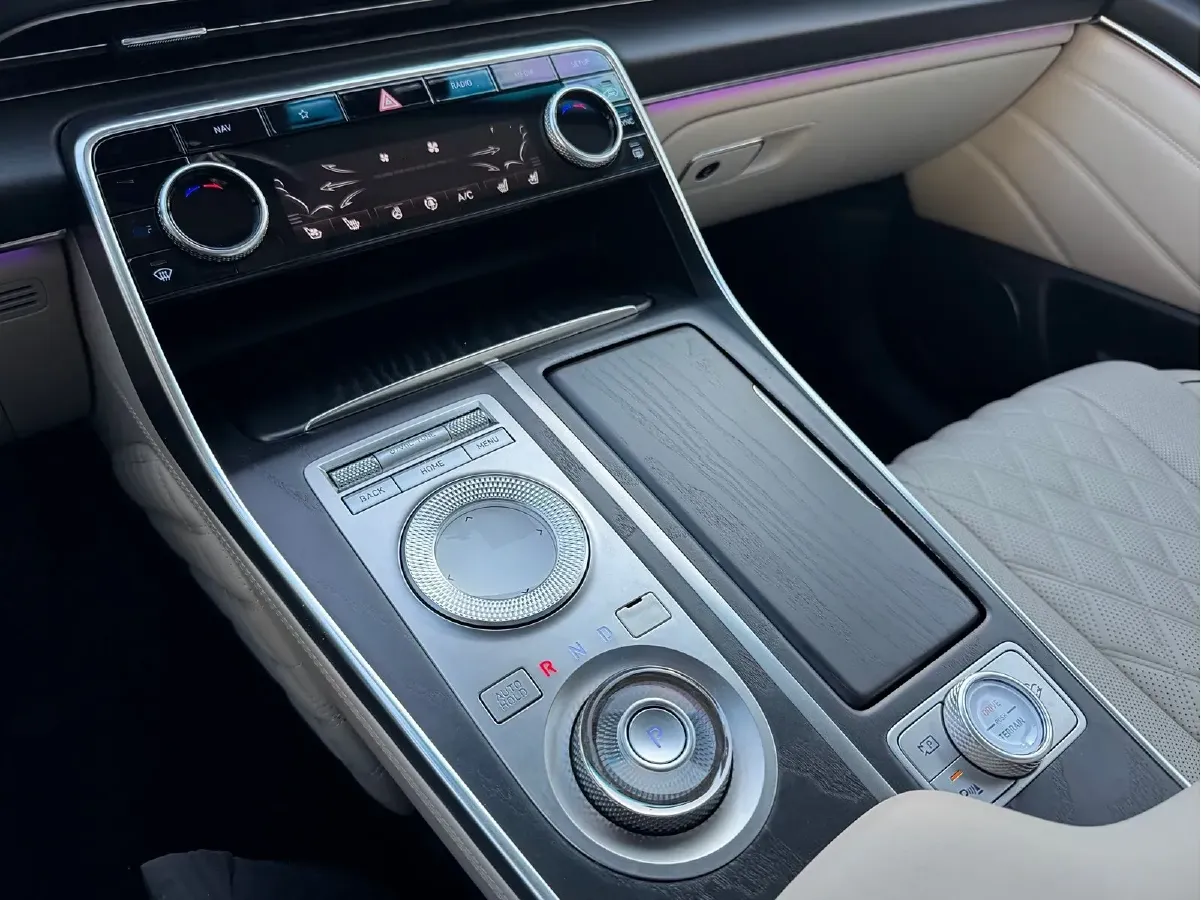 2021 Genesis GV80 2.5T 304HP L4 8AT,autocango,china used car exporter,china ev exporter,chinese used car exporter,chinese used ev exporter