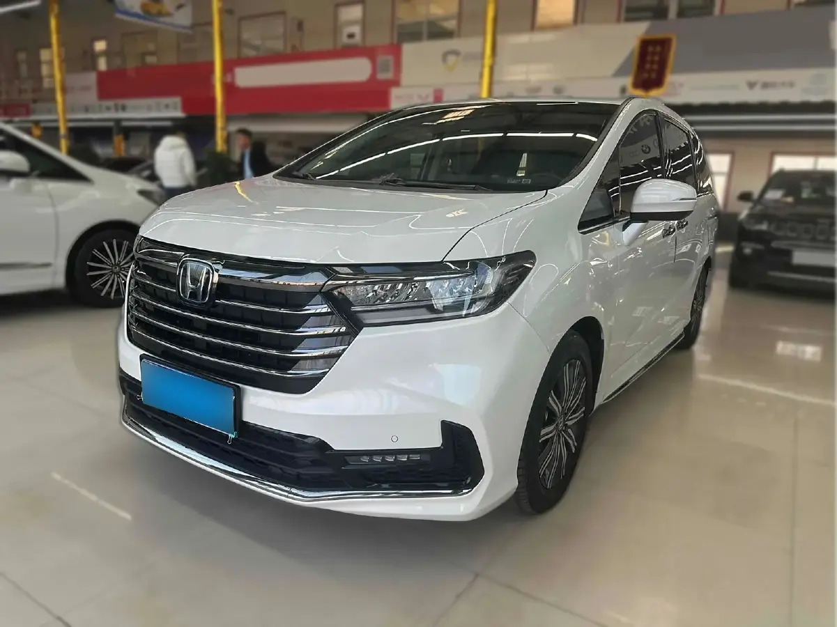 2022 Honda Odyssey 2.0L 146HP L4 E-CVT Hybrid